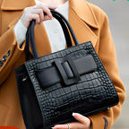 (CS) Neesha Medium Tote Bag